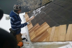 Cedar shingles roof installation