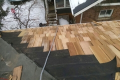 Cedar shingles roof installation