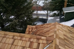Cedar shingles roof installation