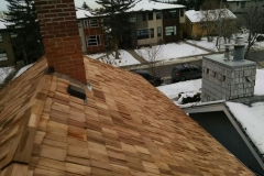 Cedar shingles roof installation