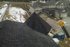 asphalt shingles roof